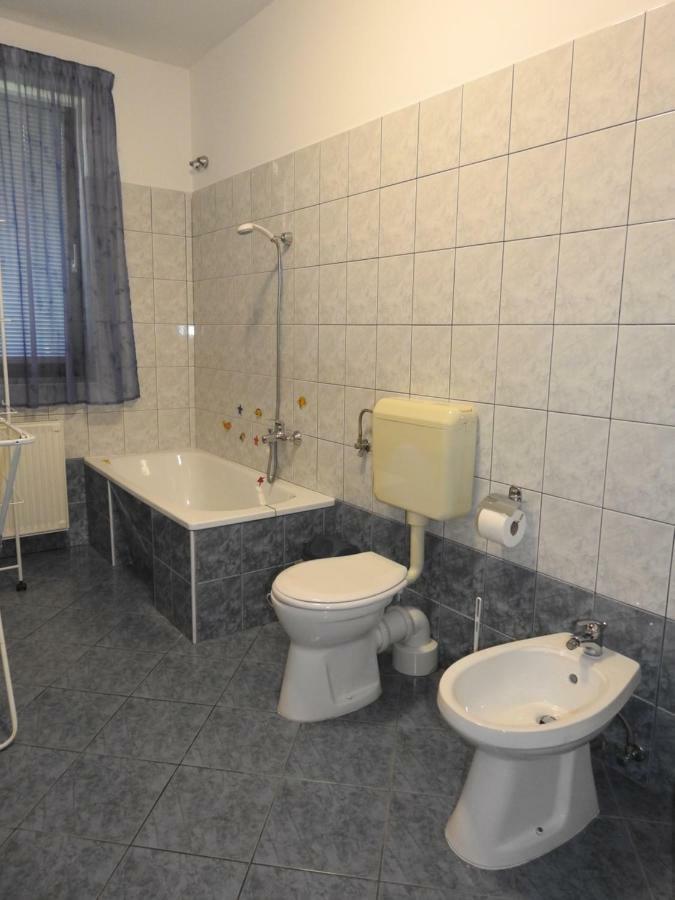 Petra Apartmanhaz Бадачоньтомай Экстерьер фото